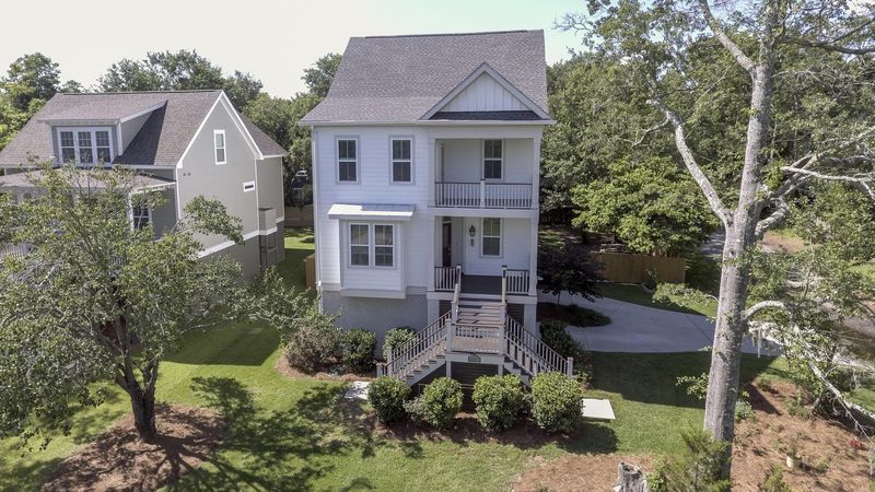 1067 Glenshaw, North Charleston, SC 29405