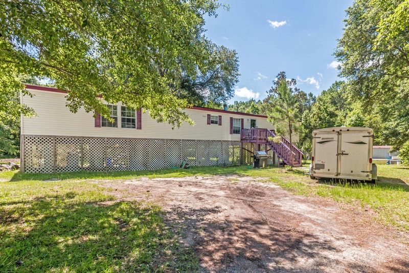 9501 N Hwy 17, Mcclellanville, SC 29458