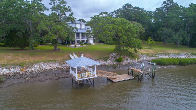 2184 Meggett Point Rd, Edisto Island, SC 29438