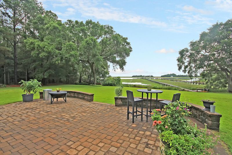 6833 Limehouse Rd, Awendaw, SC 29429