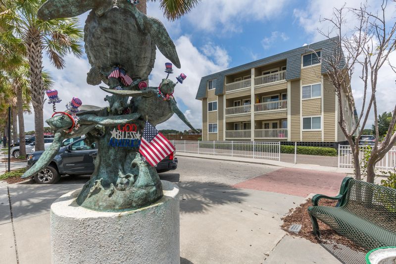 1400 Ocean Blvd #110c, Isle Of Palms, SC 29451