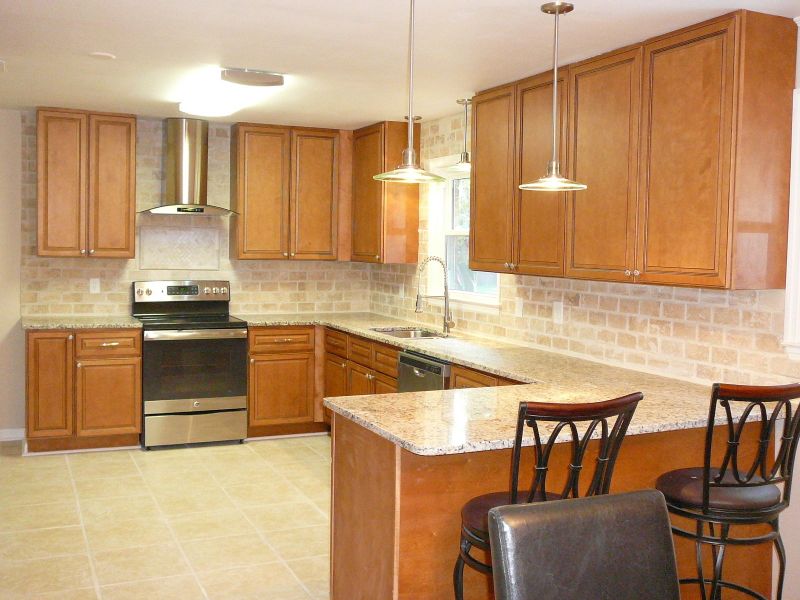 1240 Woodside Dr, Hanahan, SC 29410