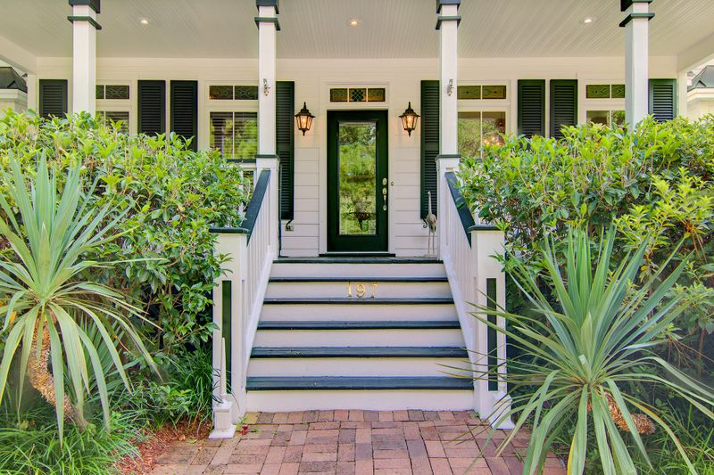 197 Corn Planters St, Daniel Island, SC 29492