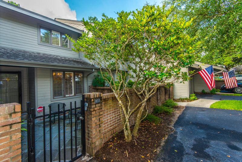 38 Wappoo Creek Pl, Charleston, SC 29412