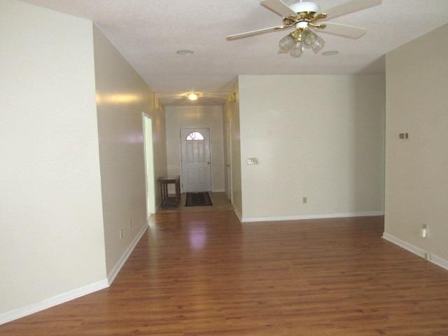 1532 Cedar Ave, Moncks Corner, SC 29461