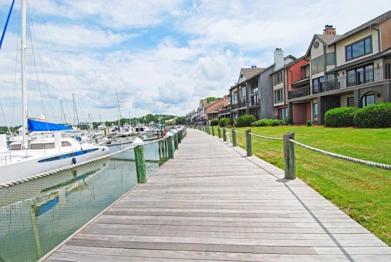 1929 Marsh Oak Ln, Johns Island, SC 29455