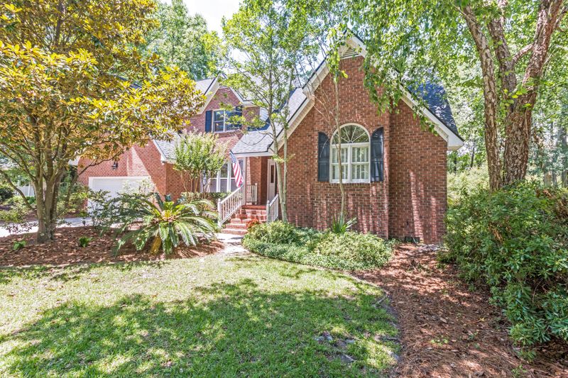 574 Hobcaw Bluff Dr, Mount Pleasant, SC 29464