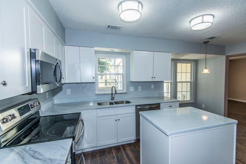 103 Long Bay Ct, Goose Creek, SC 29445