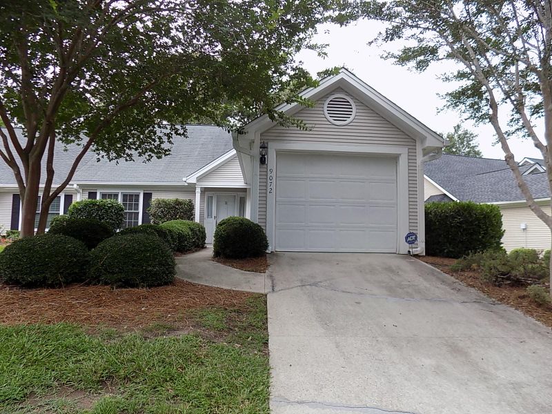 9072 Delancey Cir, North Charleston, SC 29406