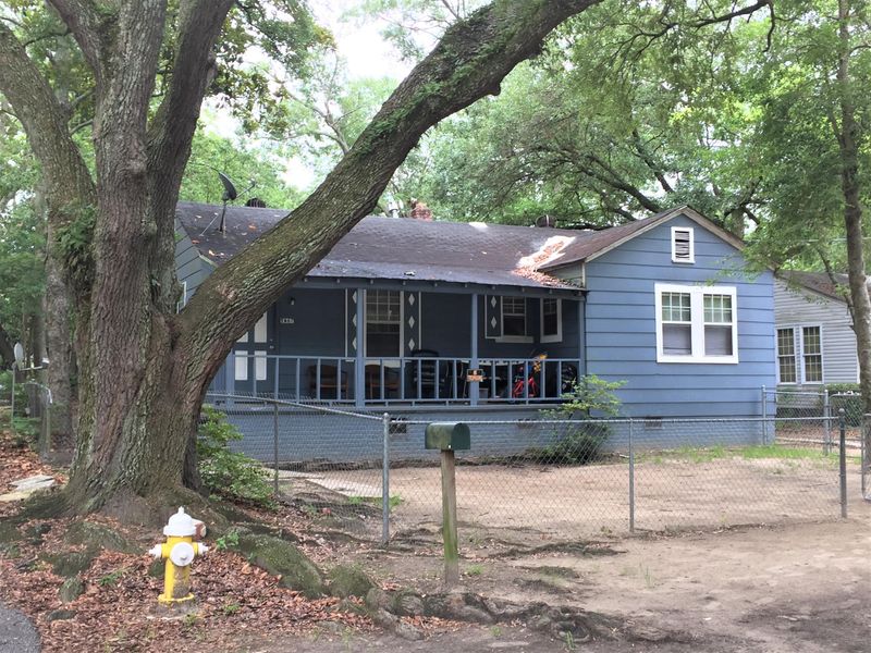 2667 Olympia Ave, North Charleston, SC 29405