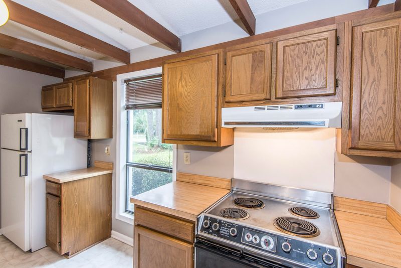307 Farmhill Dr, Summerville, SC 29483