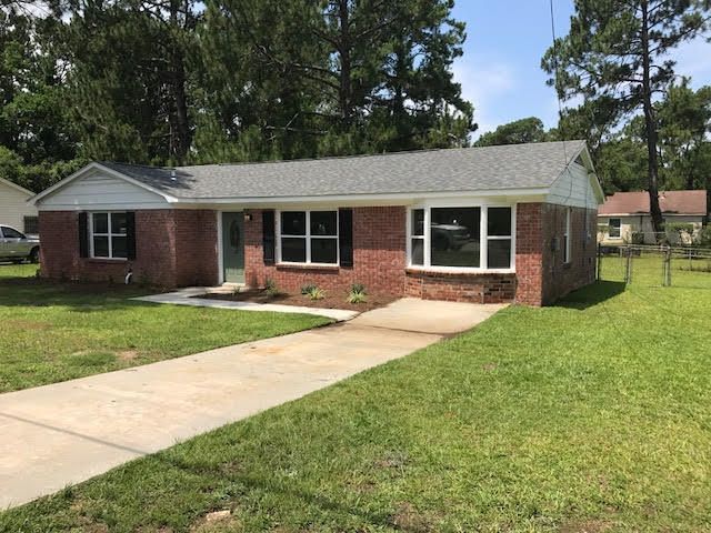 7637 Stonehaven Dr, North Charleston, SC 29420