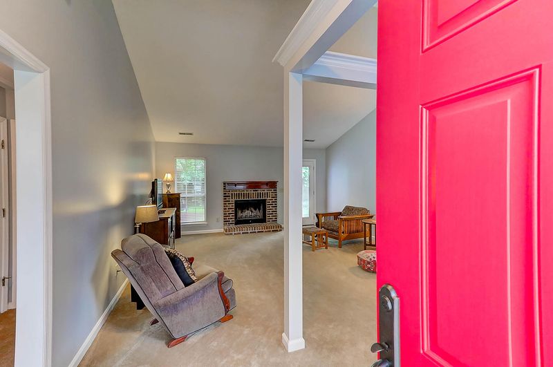 1948 Oak Tree Ln, Mount Pleasant, SC 29464