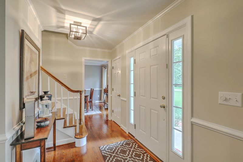 114 Dorchester Ave, Summerville, SC 29483