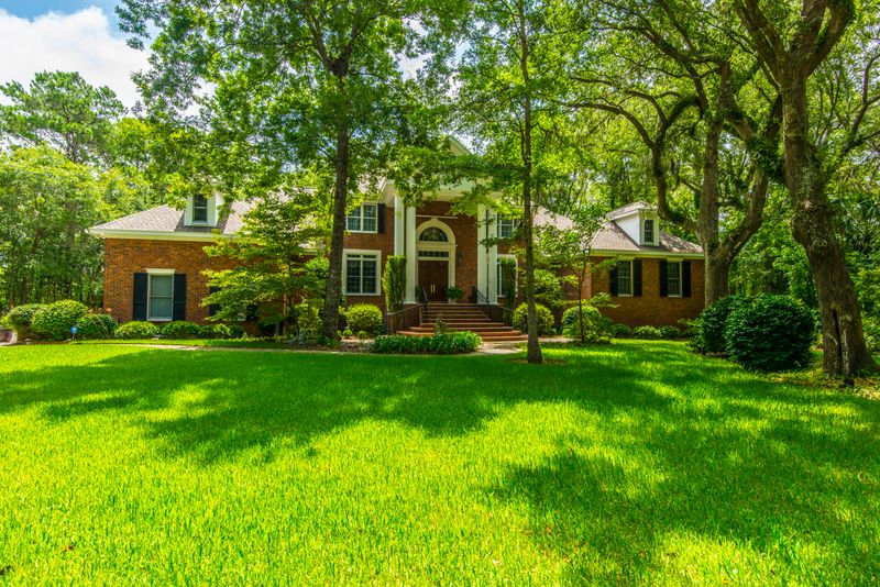 2065 Skyhawk Ct, Mount Pleasant, SC 29466
