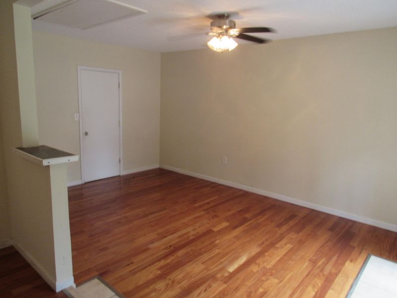 114 Bee St, Summerville, SC 29483