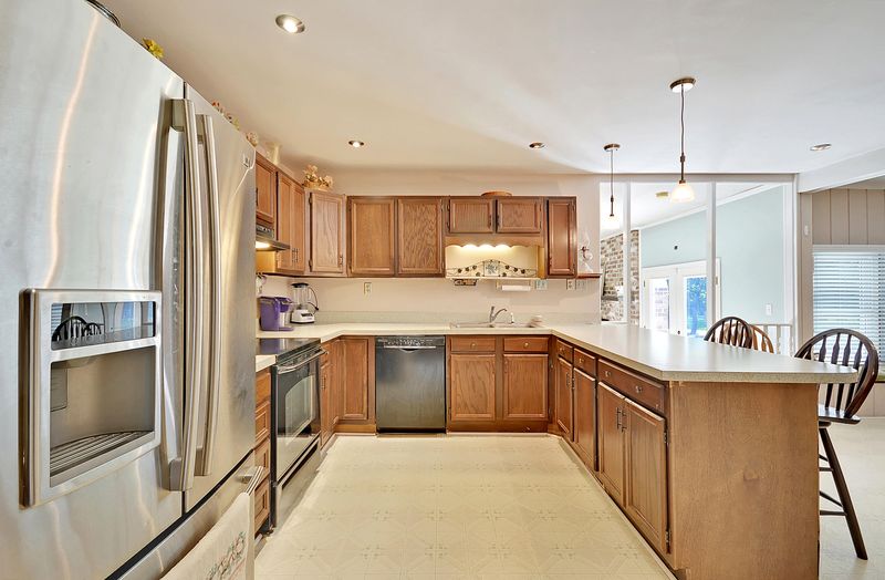 418 Beltline Rd, Summerville, SC 29486