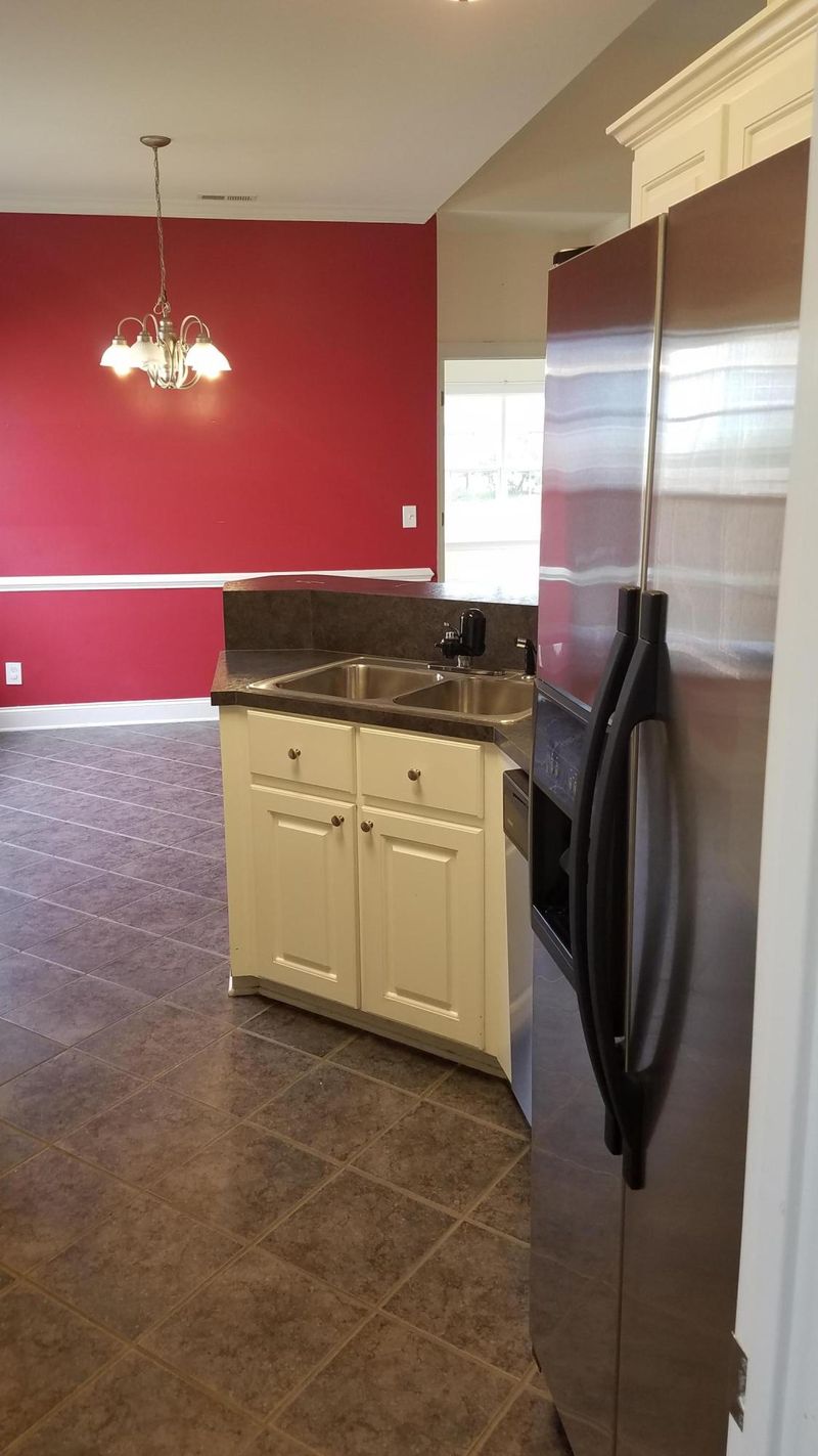 7700 Eagle Lake Rd, North Charleston, SC 29418