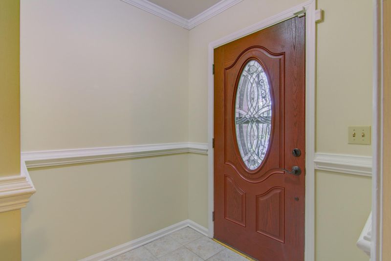453 Longleaf Dr, Summerville, SC 29483