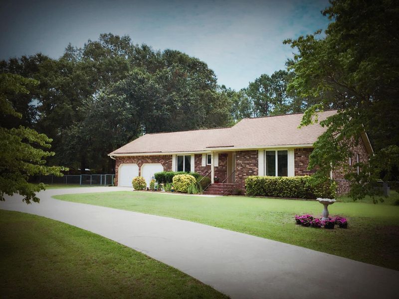 126 Hoover Ct, Moncks Corner, SC 29461