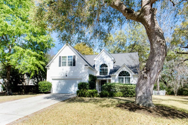 523 Oak Park Dr, Mount Pleasant, SC 29464