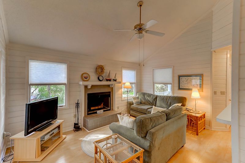 61 Fairway Dunes Ln, Isle Of Palms, SC 29451