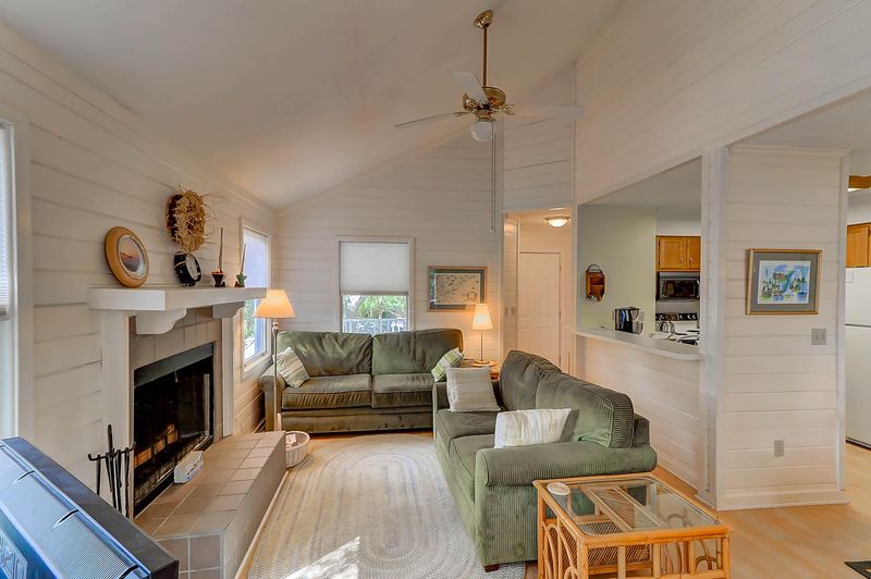 61 Fairway Dunes Ln, Isle Of Palms, SC 29451