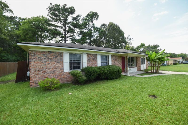 107 Jean Wells Dr, Goose Creek, SC 29445