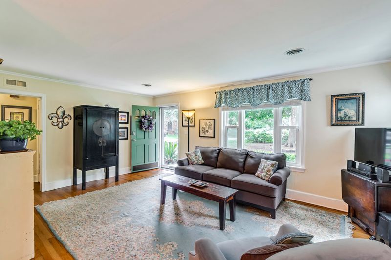 2 Ashdale Dr, Charleston, SC 29407