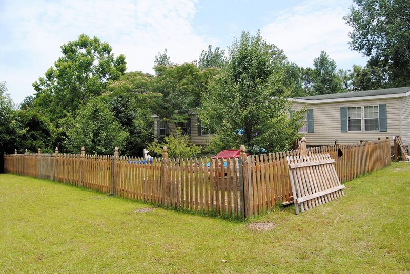 305 E Poplar Branch Dr, Moncks Corner, SC 29461