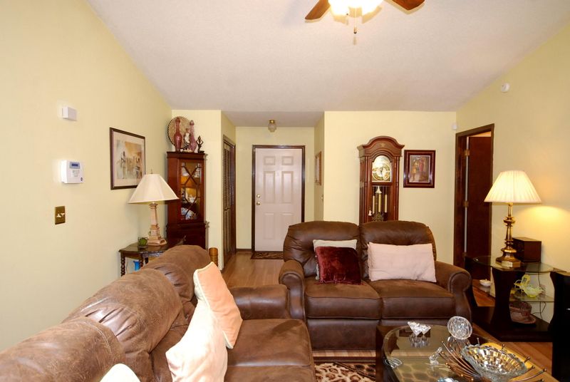 221 Houston Dr, Ladson, SC 29456