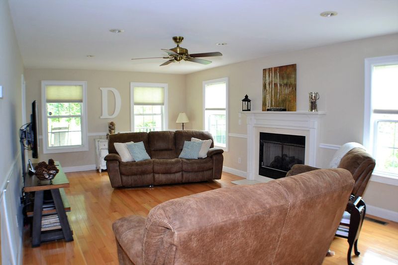 2023 Summerton Ct, Pinopolis, SC 29469