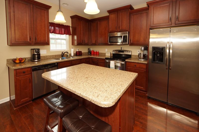 3001 Banbury Cross Ct, Summerville, SC 29485