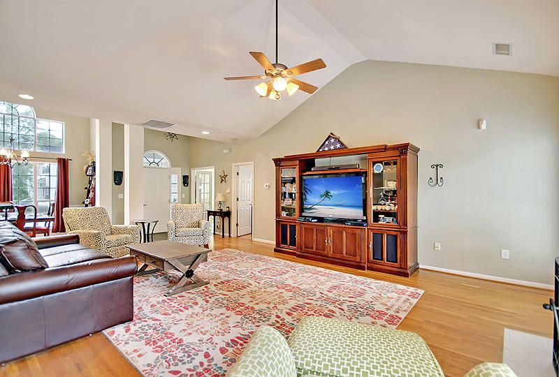 2058 S Smokerise Way, Mount Pleasant, SC 29466