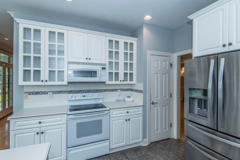 1198 Moss Bluff, Mount Pleasant, SC 29464