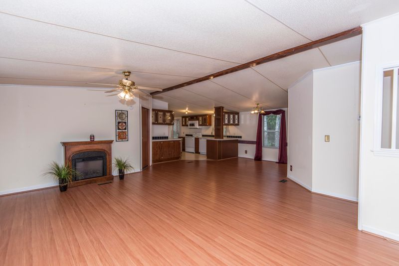 5409 Henry Floyd Rd, Hollywood, SC 29449