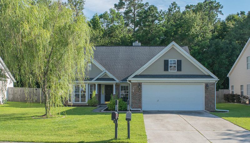 1463 Coopers Hawk Dr, Hanahan, SC 29410