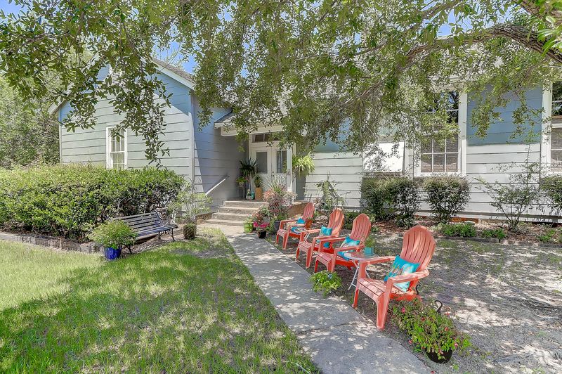 2302 Middle St, Sullivans Island, SC 29482