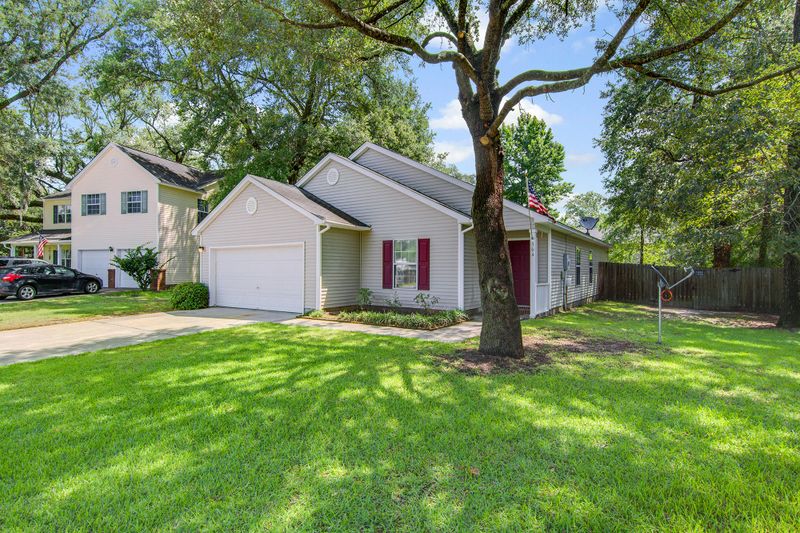 304 Shagbark Ct, Ladson, SC 29456