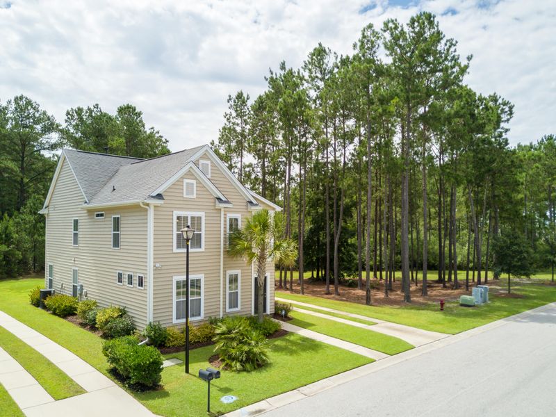210 Cameron St, Summerville, SC 29483