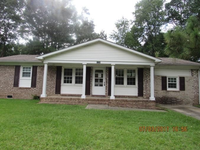 1216 Boone Hill Rd, Summerville, SC 29483