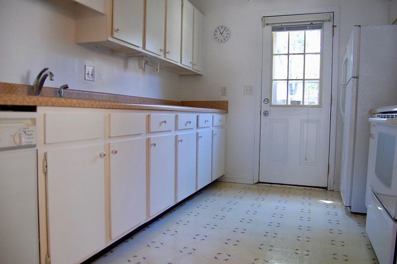 105 Bronwen Ct, Goose Creek, SC 29445