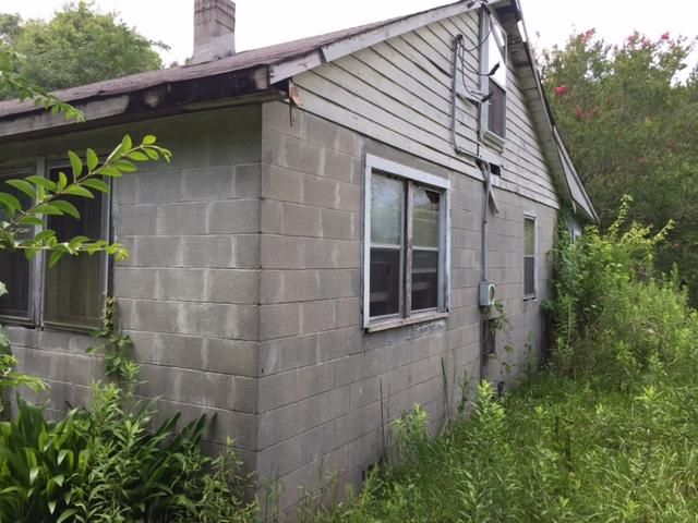 1953 Ferguson Rd, Charleston, SC 29412