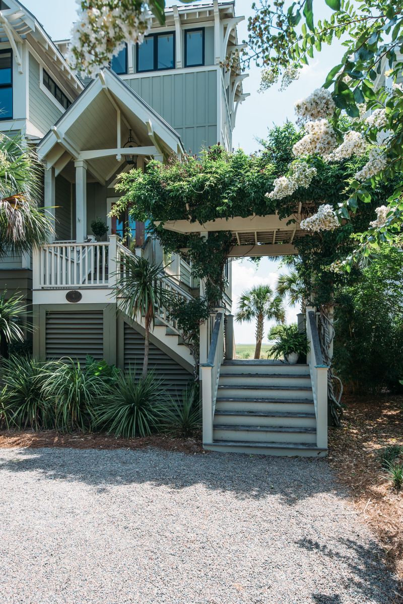 8 Old Summer House Rd, Charleston, SC 29412