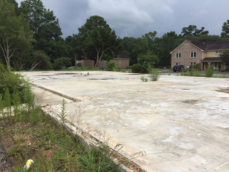 2150 N A D Rd, North Charleston, SC 29406