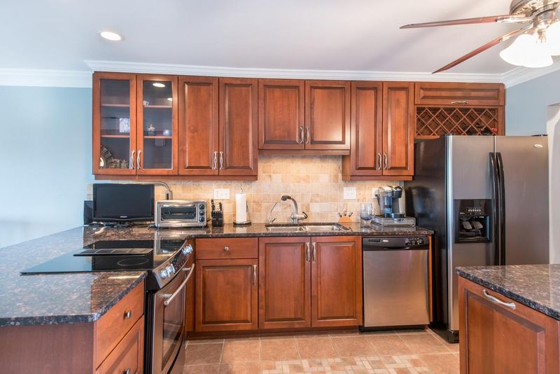 160 Marsh View Villas, Folly Beach, SC 29439