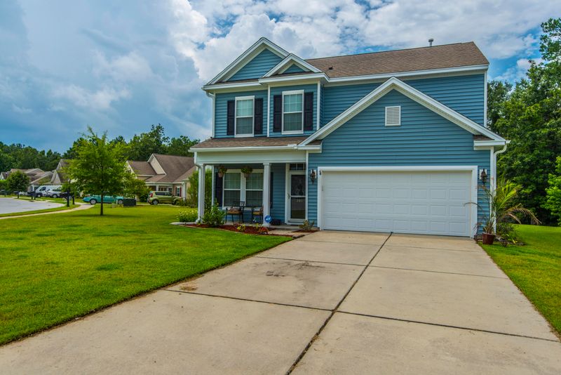 301 Monteray Ct, Goose Creek, SC 29445