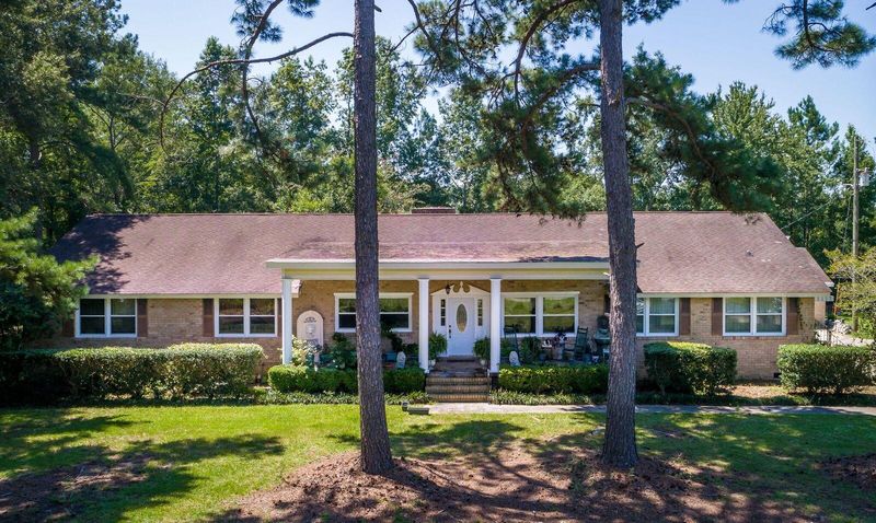 593 Myers Rd, Summerville, SC 29483