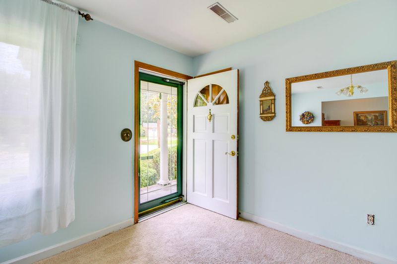 1505 Birthright St, Charleston, SC 29407