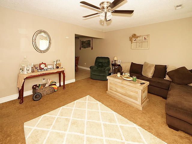 136 White Pine Ct, Moncks Corner, SC 29461